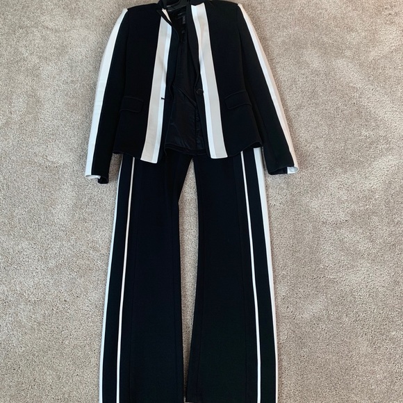 Bcbg XXS suit - Picture 2 of 6